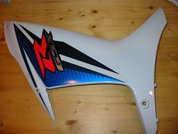 Original Verkleidung vorne re.mitte GSXR 750 / 600 2011-