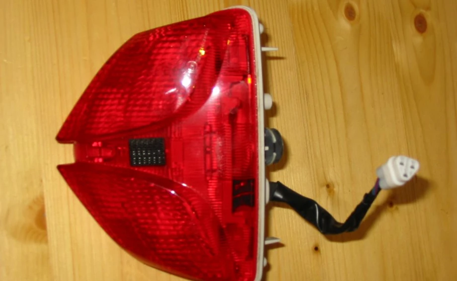 Original Rücklicht kompl. GSXR 750 / 600 2011- Bild 1: Original Rücklicht kompl. GSXR 750 / 600 2011-