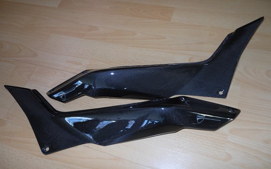 Ducati MTS1200 S / ST / GS Kohlefaser Seitenleisten für Sitzbankrahmen - Bild 3