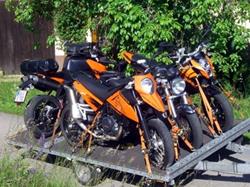 Mietanhänger für 4 Bikes / Quads Mietanhänger für 4 Bikes / Quads