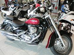 neuer Tank Suzuki C 800 schwarz-rot