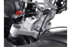 Lenkererhöhung. H=30 mm. Silbern. BMW R1200GS/Adventure (08-). Lenkererhöhung. H=30 mm. Silbern. BMW R1200GS/Adventure (08-).