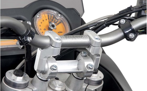 Vario-Lenkerverlegung für Ø 28 mm Lenker. Erhöhung/Verlegung variabel. Silbern. - Bild 2