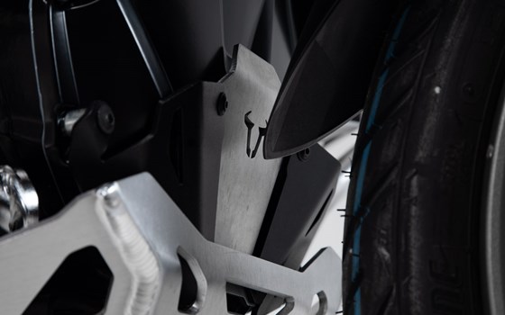 Motorschutz-Verlängerung. Schwarz/Silbern. BMW R1200 (12-18), R1250 (18-). - Bild 4 Motorschutz-Verlängerung. Schwarz/Silbern. BMW R1200 (12-18), R1250 (18-). - Bild 4