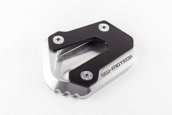 Seitenständerfuß-Verbreiterung. Schwarz/Silbern. Suzuki DL 650 (04-) / XT (11-). Seitenständerfuß-Verbreiterung. Schwarz/Silbern. Suzuki DL 650 (04-) / XT (11-).