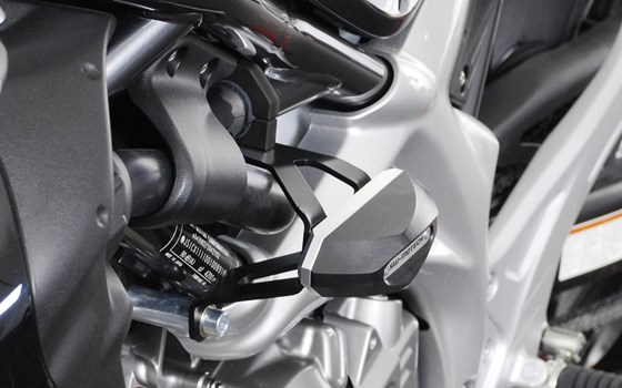 Sturzpad-Kit. Schwarz. SFV650 Gladius (09-16) / SV650 (15-). - Bild 4