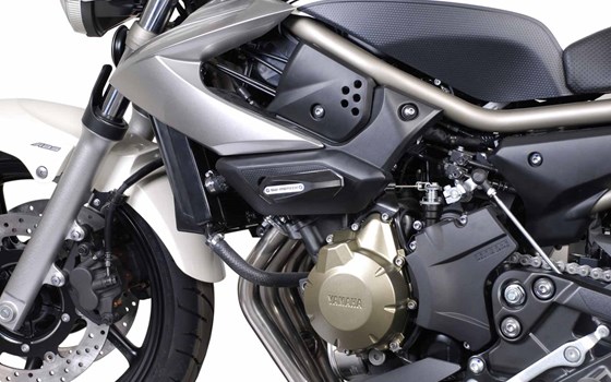 Sturzpad-Kit. Schwarz. Yamaha XJ6 (08-12) / XJ6 Diversion (08-). - Bild 3