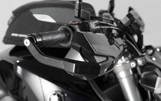 KOBRA Handprotektoren-Kit. Schwarz. Yamaha MT-09 (13-20), XSR700/900. - Bild 3