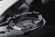 ION Tankring. Schwarz. Kawasaki-Modelle. Tank mit 5 Schrauben.