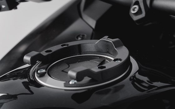 ION Tankring. Schwarz. Kawasaki-Modelle. Tank mit 5 Schrauben. - Bild 2