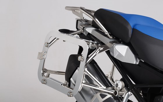 Adapterkit für orig. BMW Kofferträger. Für TRAX ADV/ION. Montage von 2 Koffern. - Bild 1