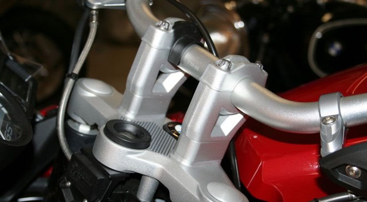 Lenkererhöhung für BMW R1200GS (04-12), R1200GS Adv (05-13) & HP2 Lenkererhöhung für BMW R1200GS (04-12), R1200GS Adv (05-13) & HP2