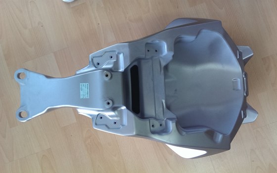 MV Agusta Brutale 800 Tank - Bild 2