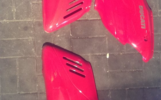 Seitenverkleidungen rot DUCATI 750SS/900SS - Bild 1