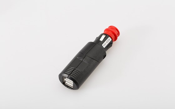 USB-Doppel-Ladebuchse mit Universalstecker. Für Zigarettenanzün. / KFZ-Steckd. 2x2100 mA. 12V. - Bild 2 USB-Doppel-Ladebuchse mit Universalstecker. Für Zigarettenanzün. / KFZ-Steckd. 2x2100 mA. 12V. - Bild 2