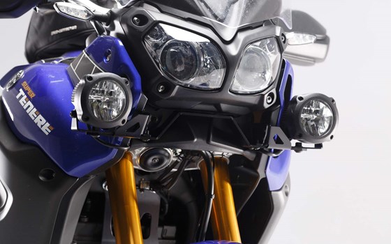 Scheinwerfer-Halter. Schwarz. Yamaha XT1200Z Super Ténéré (14-). - Bild 1