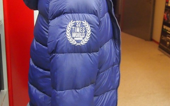 Kapuzenwinterjacke - Bild 2