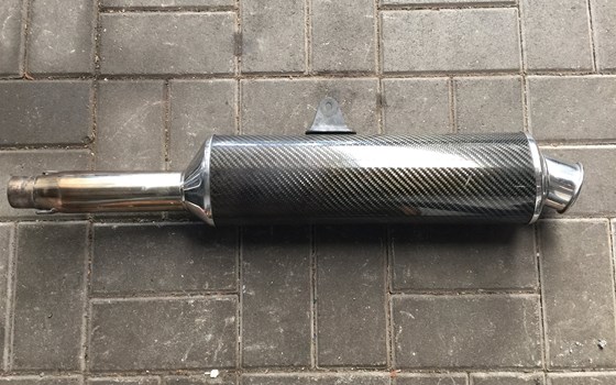 TRIUMPH Daytona/Speed Triple Carbonauspuff - Bild 1 TRIUMPH Daytona/Speed Triple Carbonauspuff - Bild 1