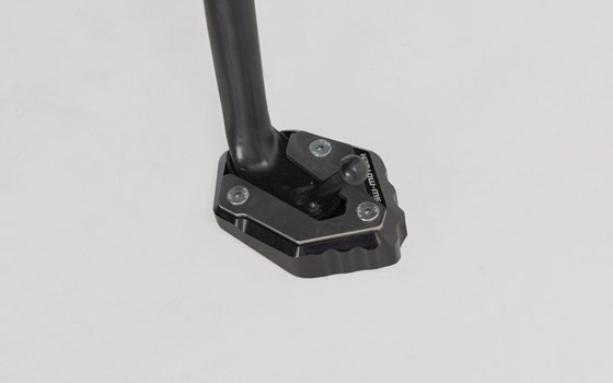 Seitenständerfuß-Verbreiterung. Schwarz/Silbern. MT-07/Trac/MotoCage,XSR700,YZF-R7 - Bild 1