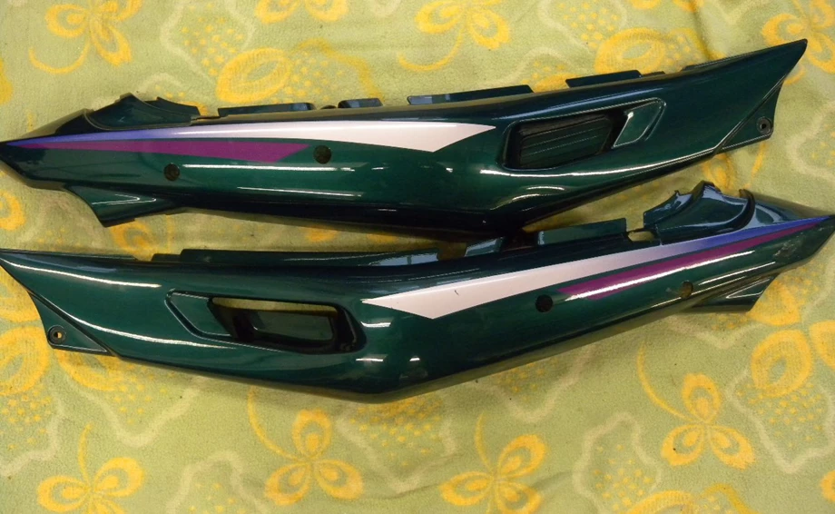 XJ900S Seitendeckel links und rechts Bild 1: XJ900S Seitendeckel links und rechts