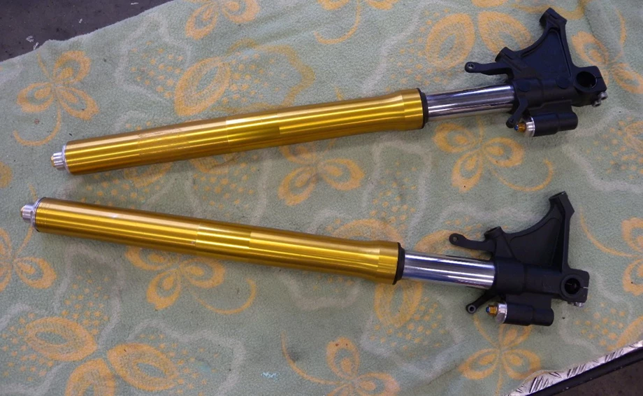 YZF-R6 Gabelbein links und rechts Bild 1: YZF-R6 Gabelbein links und rechts