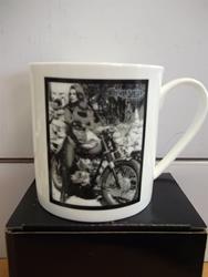 Triumph Kaffeebecher Ann-Margret