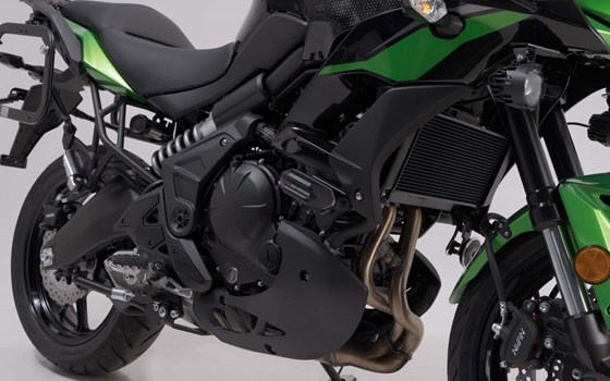 Sturzpad-Kit. Schwarz. Kawasaki Versys 650 (14-21). - Bild 1 Sturzpad-Kit. Schwarz. Kawasaki Versys 650 (14-21). - Bild 1