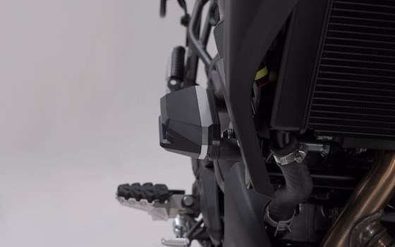 Sturzpad-Kit. Schwarz. Kawasaki Versys 650 (14-21). - Bild 5 Sturzpad-Kit. Schwarz. Kawasaki Versys 650 (14-21). - Bild 5