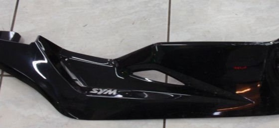 Sym GTS 300i Verkleidung rechts unten - Bild 1