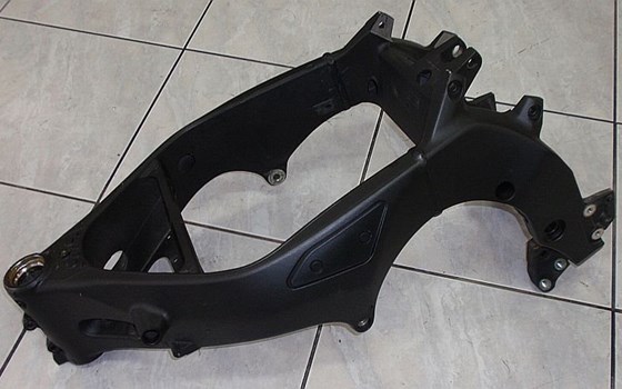 Yamaha FZ1 RN16 Hauptrahmen - Bild 1 Yamaha FZ1 RN16 Hauptrahmen - Bild 1