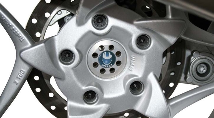 Radachsabdeckung m. Emblem für BMW K1200S Radachsabdeckung m. Emblem für BMW K1200S