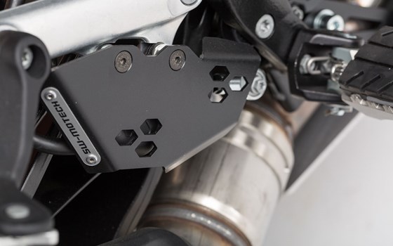 Bremspumpen-Schutz. Schwarz. KTM 1050/1090/1190/1290 Adventure. - Bild 3