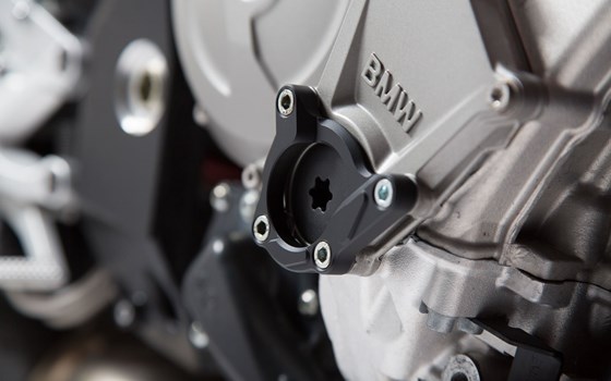 Motorgehäusedeckel-Schutz. Schwarz/Silbern. BMW S1000R / RR / XR. - Bild 4