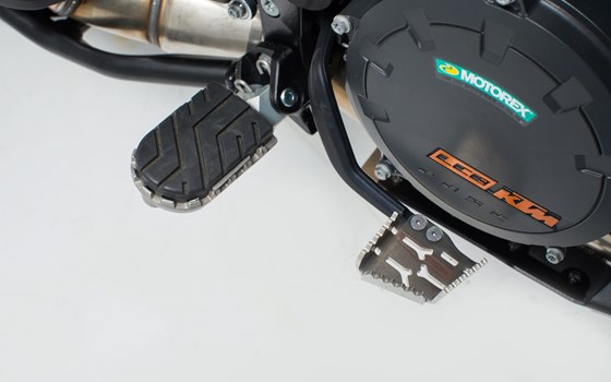 Fußbremshebel-Verbreiterung. Silbern. KTM Modelle. - Bild 1