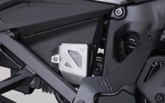 Bremsflüssigkeitsbehälter-Schutz. Silbern. Suzuki DL1000, Honda CRF1000L/1100L. - Bild 2