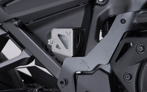 Bremsflüssigkeitsbehälter-Schutz. Silbern. Suzuki DL1000, Honda CRF1000L/1100L. - Bild 3