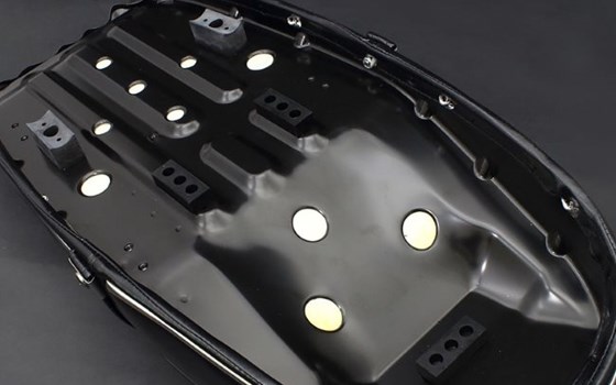 originale Sitzbank im Nachbau für alle CB 750 Four K0 mit Metallboden! - Bild 2 originale Sitzbank im Nachbau für alle CB 750 Four K0 mit Metallboden! - Bild 2