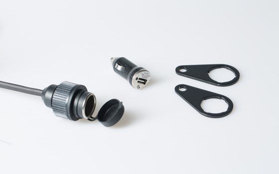 Universal Elektrik-Kit. Zigarettenanzünder. USB-Buchse. Montagematerial. - Bild 1