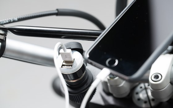 Universal Elektrik-Kit. Zigarettenanzünder. USB-Buchse. Montagematerial. - Bild 4