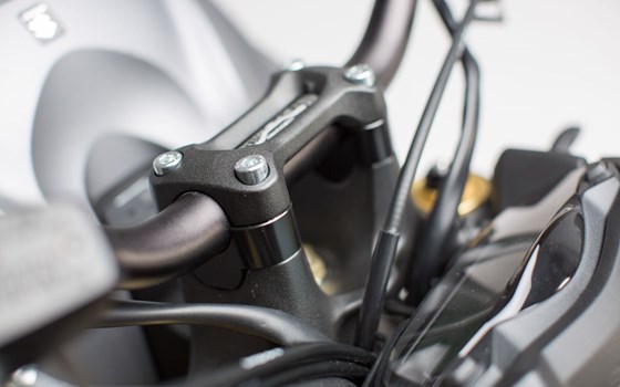 Lenkererhöhung. H=20 mm. Schwarz. Suzuki GSX-S 1000/ F/ SK (15-). - Bild 1