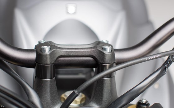 Lenkererhöhung. H=20 mm. Schwarz. Suzuki GSX-S 1000/ F/ SK (15-). - Bild 2