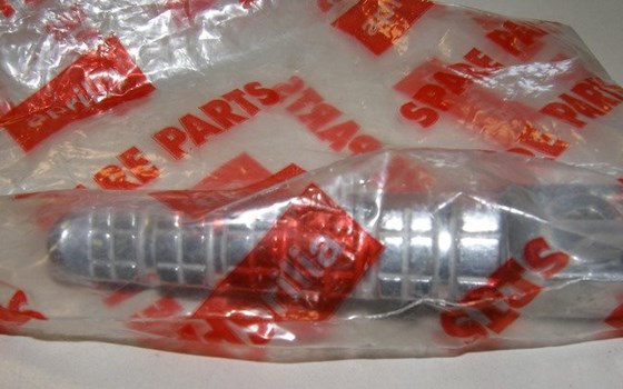 Aprilia Soziusfußraste - Bild 1