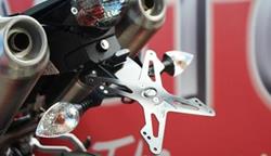 EVOTECH ESTR-0904 KTM 990 Supermoto/R/T alle Bj. Kennzeichenhalter öster. schwarz EVOTECH ESTR-0904 KTM 990 Supermoto/R/T alle Bj. Kennzeichenhalter öster. schwarz