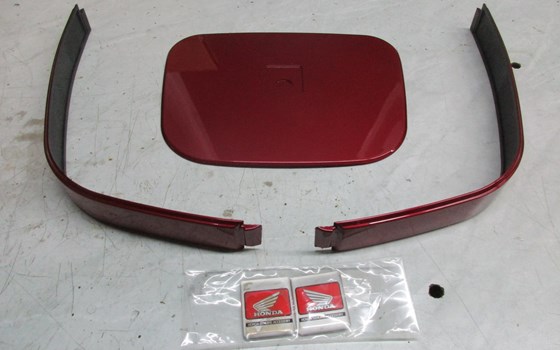 Verkleidungssatz (rot) für Topcase NT650V Deauville - Bild 1