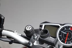 USB-Doppel-Ladebuchse mit Kabelbaum. 2.000 mA. 12 V.