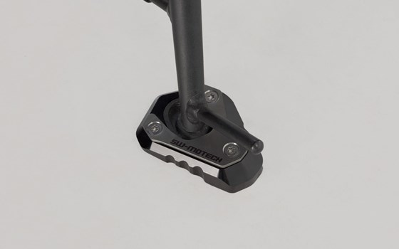 Seitenständerfuß-Verbreiterung. Schwarz/Silbern. Kawasaki Z650/ Z650RS/ Ninja 650. - Bild 1