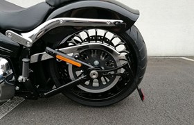 Breitreifenumbau auf 280er Reifen Softail Breakout 2017er Modelle