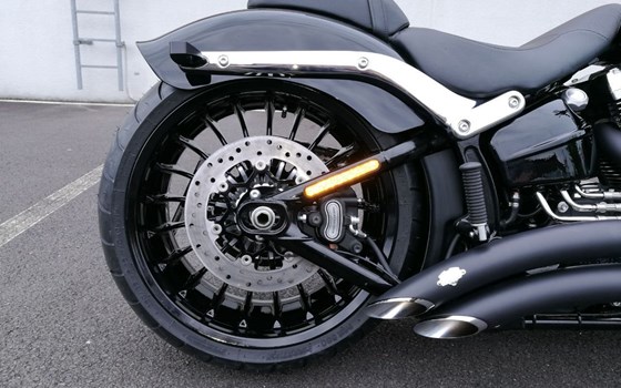 Breitreifenumbau auf 280er Reifen Softail Breakout 2017er Modelle - Bild 7