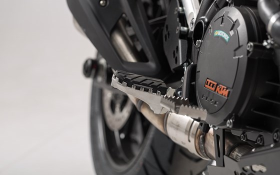 ION Fußrasten-Kit. KTM Modelle, Husqvarna Norden 901 (21-). - Bild 1