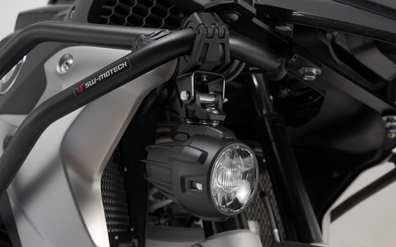 Adapter für SW-MOTECH Scheinwerfer-Halter. Schwarz. Für original BMW-Nebelscheinwerfer. - Bild 5